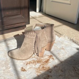 Jessica Simpson ankle boots